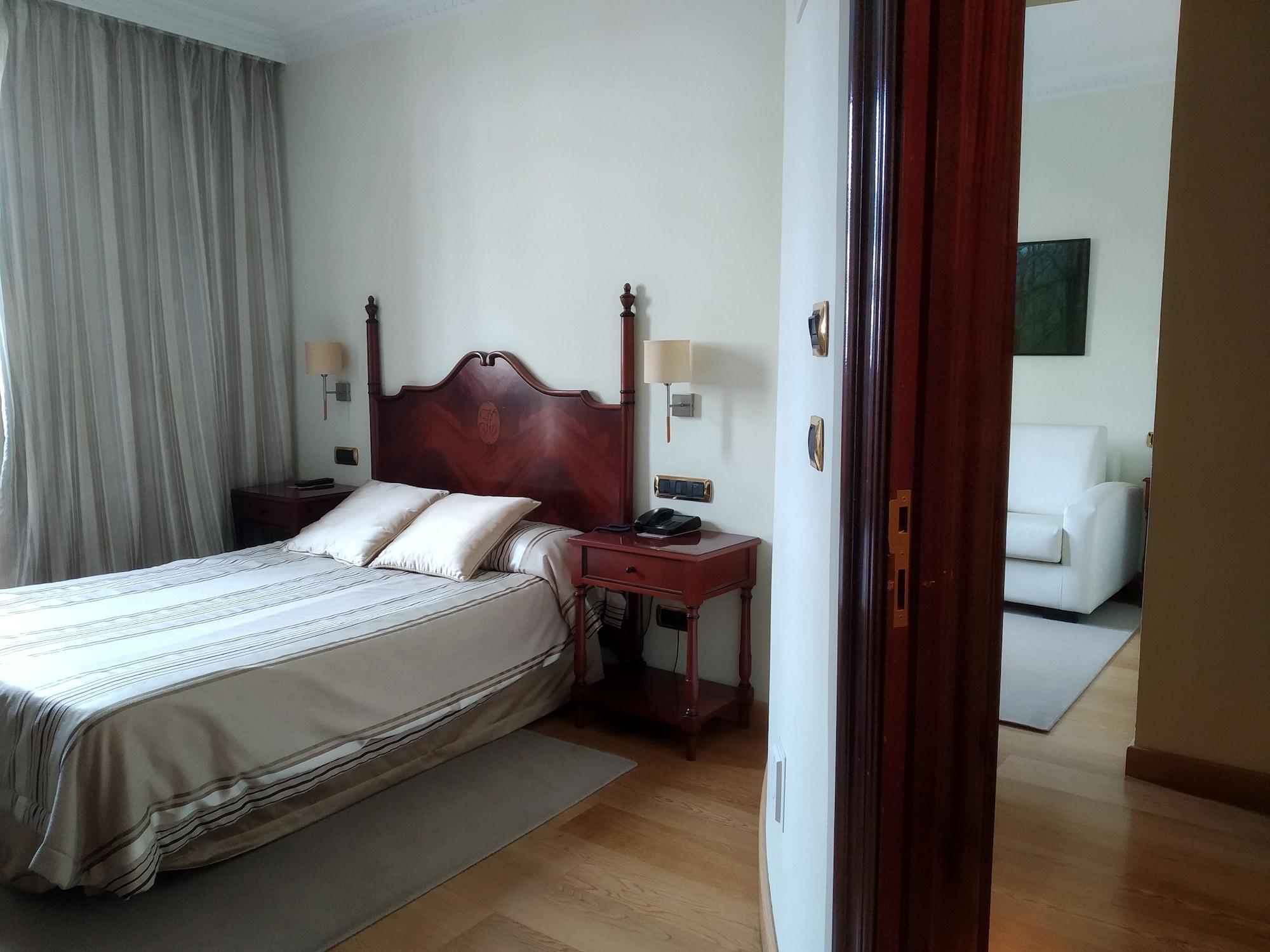 Hotel Campoamor 4*