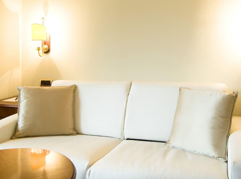 Campoamor Hotel